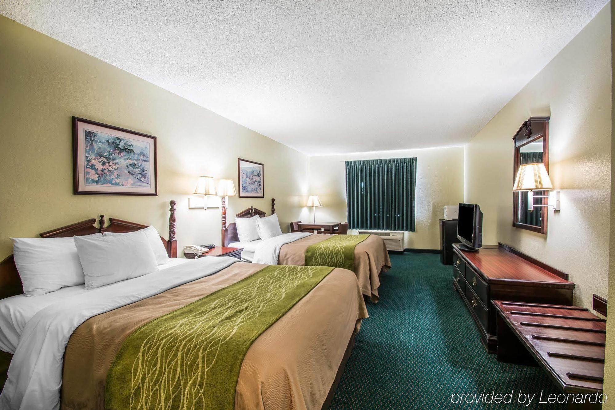 Super 8 By Wyndham Montgomery I-65 Екстериор снимка