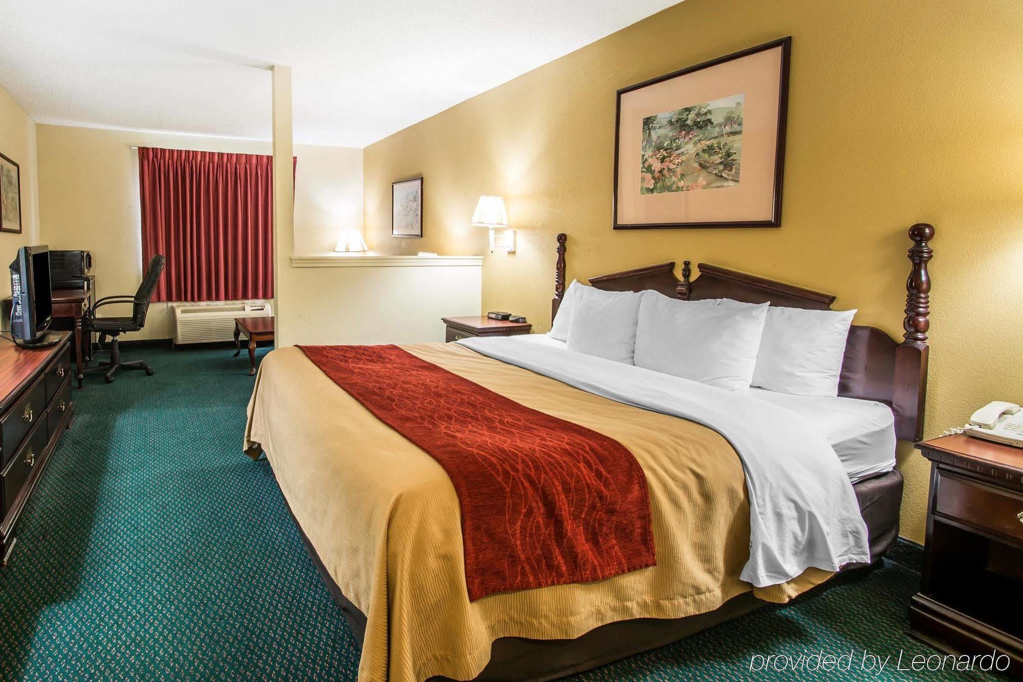 Super 8 By Wyndham Montgomery I-65 Екстериор снимка
